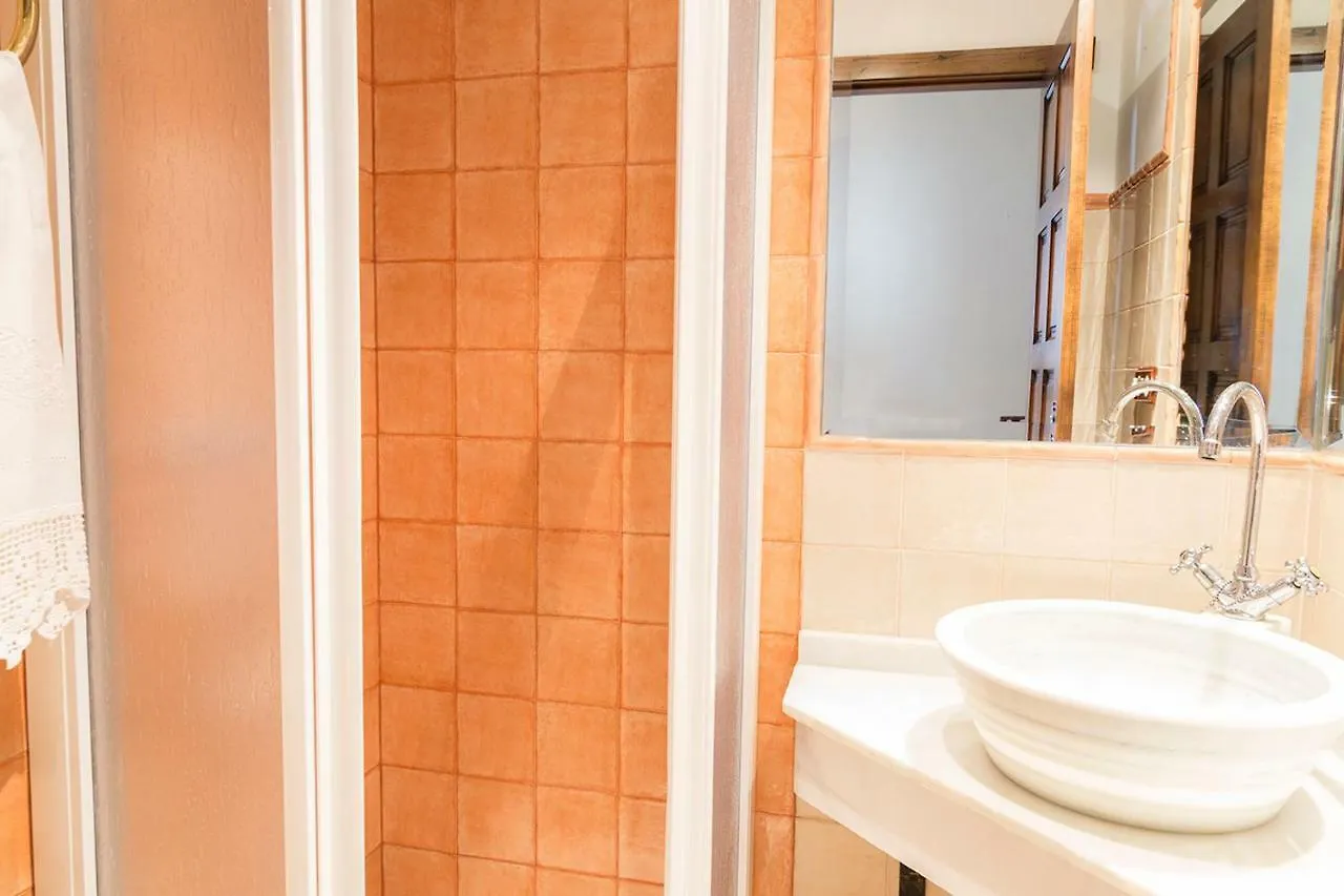 Mafloras Suites El Bosque Casa di campagna