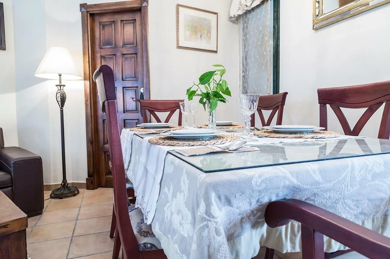 Mafloras Suites El Bosque Casa di campagna